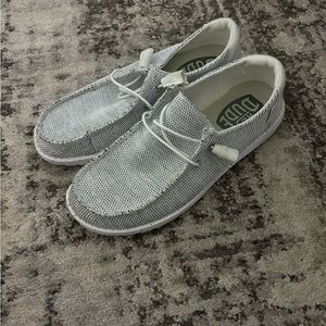 HEYDUDE white/gray wendy slip ons